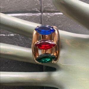 Lovely Vintage Marquis-shape 3-stone Oval pendant/scarf holder, in Gold tone, UM